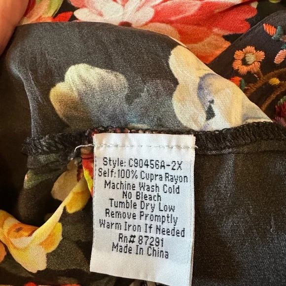 Johnny Was Gorgeous Black Floral Kimono - Picture 10 of 10